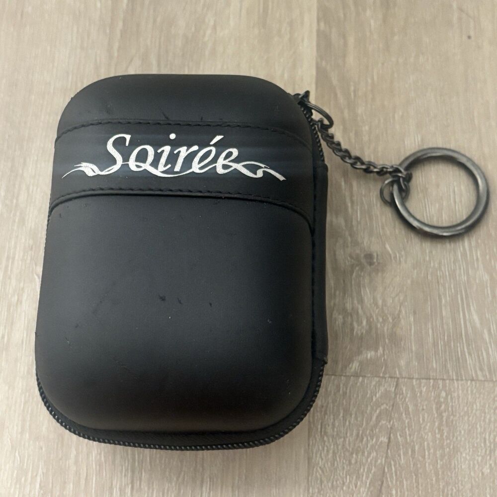 Soiree Wine aerotor travel case hand blowned glass key chain